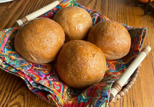 Wheat Dinner Rolls - 4 Rolls