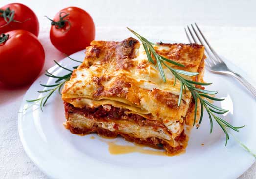 Mama's Beef Lasagna With Tomato Sauce