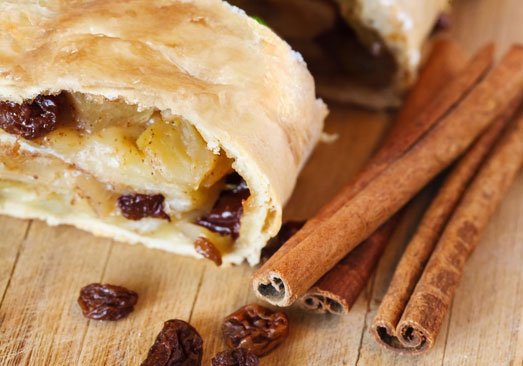 U-Bake Apple-Raisin Strudel