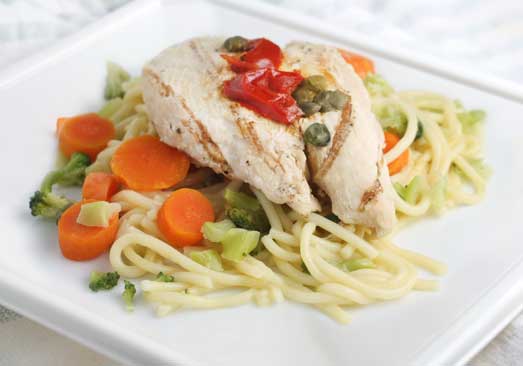 Grilled Chicken Breast Over Spaghetti With Broccoli, Carrots And Red Peppers - Individual Meal
