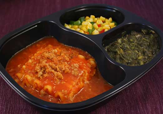 Cheese Lasagna with Meat Sauce with Spinach & Corn with Peppers - Individual Meal