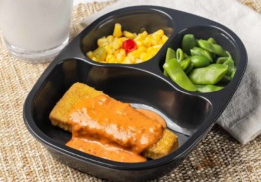 Breaded Fish with Parma Rosa Sauce, Corn with Peppers & Italian Green Beans - Individual Meal