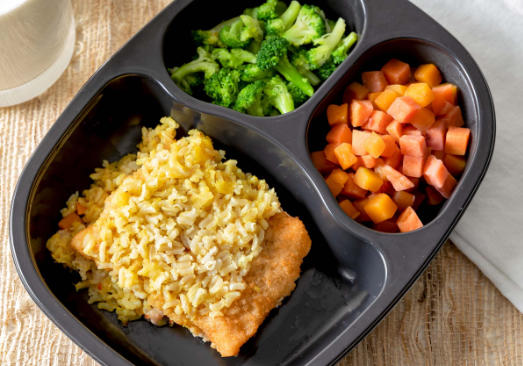 Breaded Fish with Coconut Curry Rice, Three Seasons Blend & Broccoli - Individual Meal