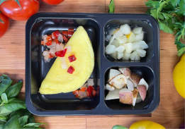 Cheese Omelet with Peppers & Onions, Diced Red Potatoes & Diced Pears - Individual Meal