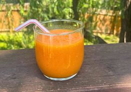 Mango Carrot Apple Smoothie